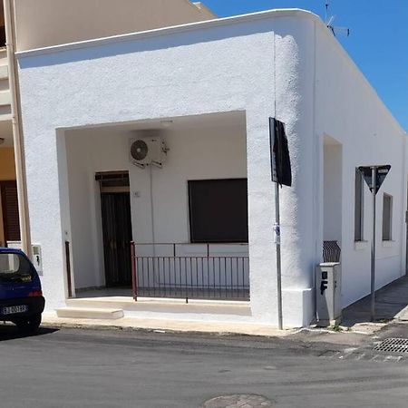 Vacanza A Due Passi Dal Mare Torre San Giovanni Ugento Esterno foto